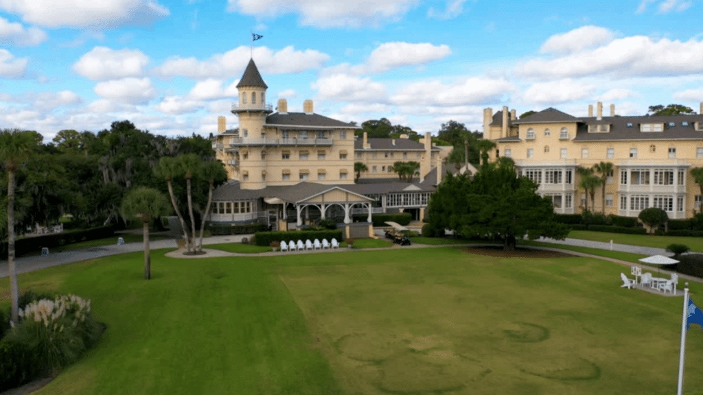 Georgia S Gilded Retreat (6)